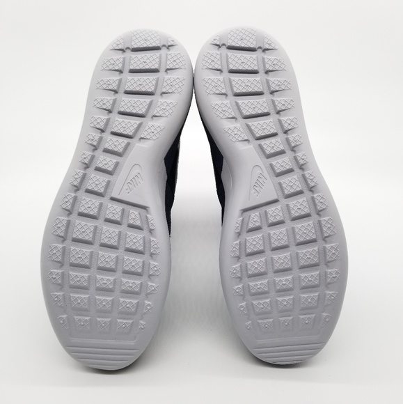 NEW Nike Roshe Two Hi Flyknit Sneaker Boots Navy - Picture 6 of 7